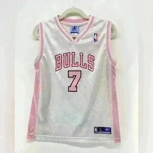 L REEBOK Bulls Women White and Pink NB4Her Jersey A54 Large